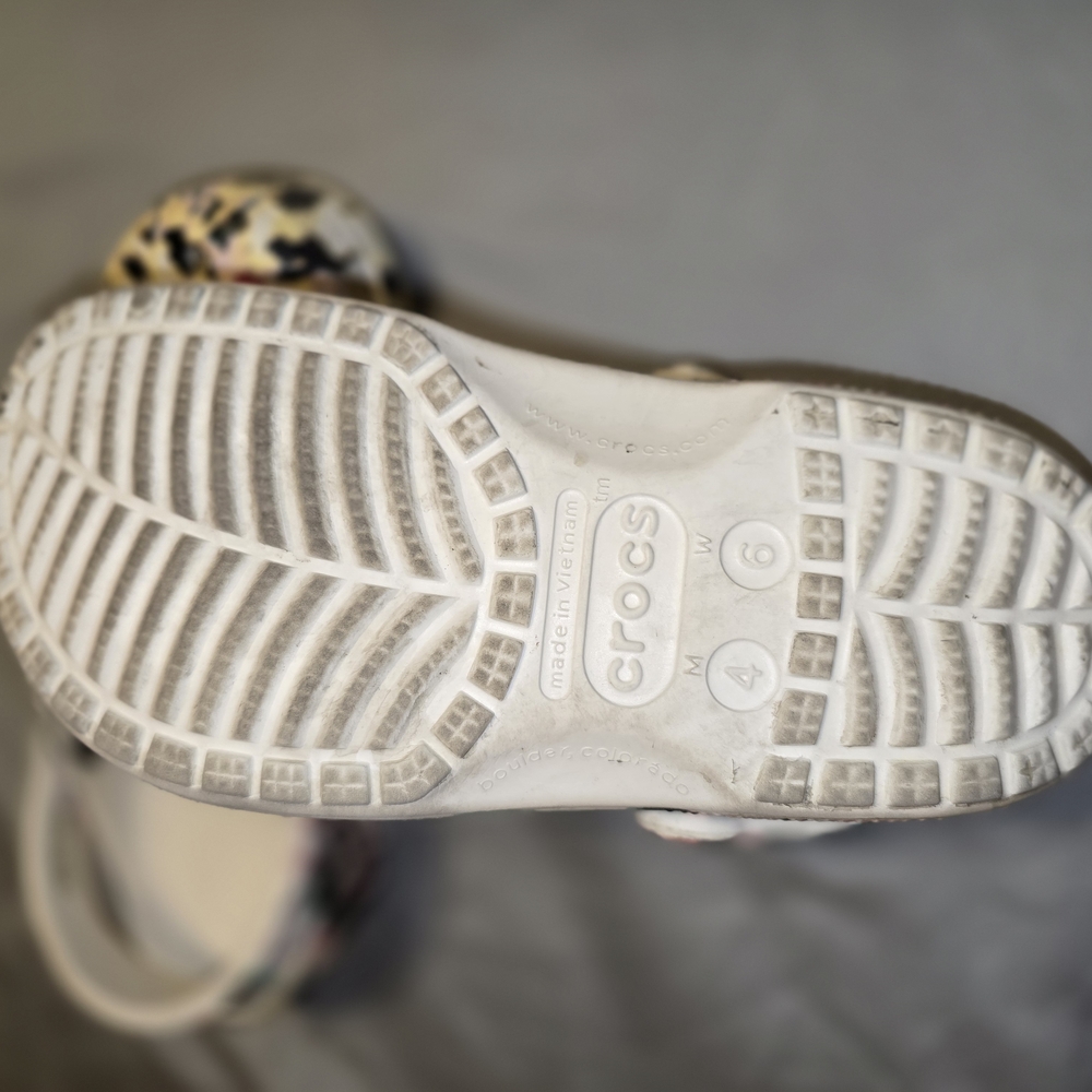 CROCS Multicolor Splatter - Picture 2 of 2